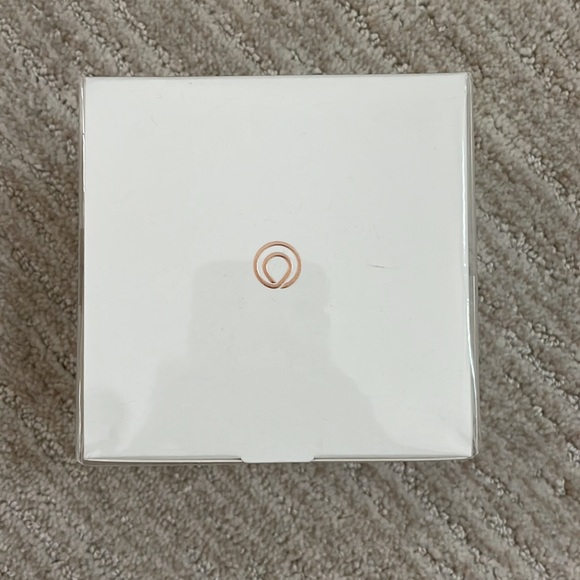 Monat Berry Refined Scrub - unopened - Picture 2 of 5